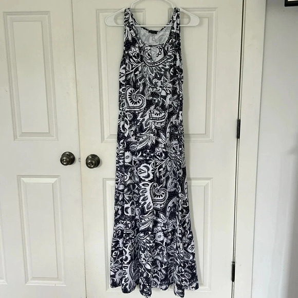 Talbots Dresses & Skirts - Talbots Floral Maxi Dress Size small blue white sleeveless vacation dress